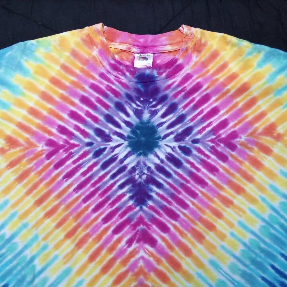 Vintage 90s Diamond Rainbow Tie Dye T-Shirt